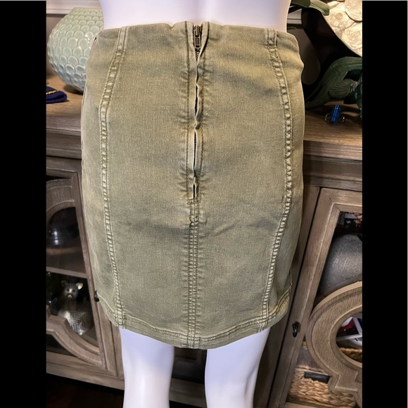 Free People Olive Green Mini Jean Skirt Denim Skirt 4‎ - Picture 7 of 8